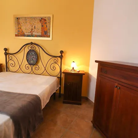 Samiras In Otranto